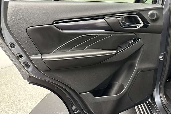 2023 Isuzu MU-X LS-T