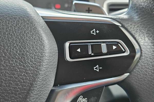 2021 LDV G10 Lift Door SV7C MY21