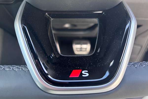 2025 Audi Q5 40 TDI Sport FY