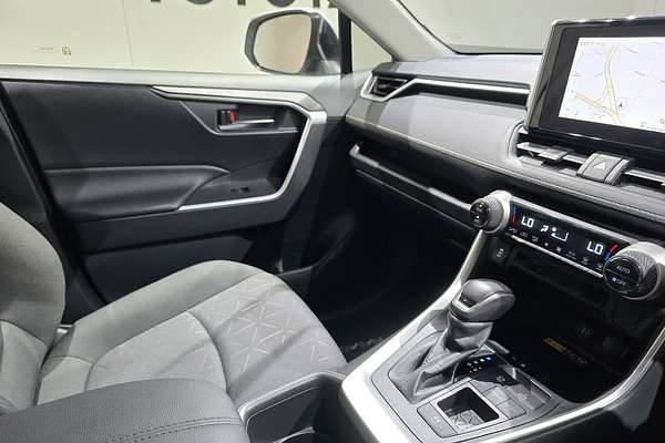2025 Toyota RAV4 GXL AXAH52R