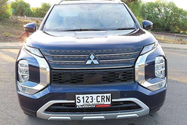 2022 Mitsubishi Outlander Exceed ZM