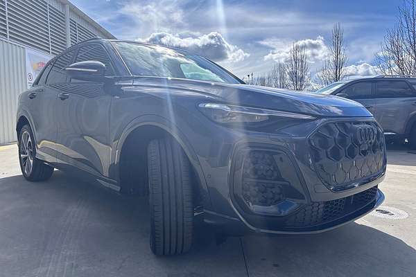 2025 Audi Q5 40 TDI Sport FY