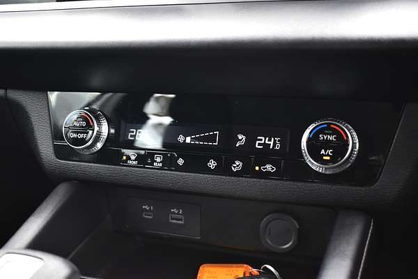 2024 Mitsubishi Outlander ES ZM