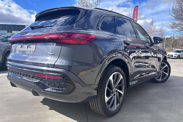 2025 Audi Q5 40 TDI Sport FY
