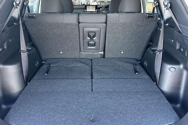 2024 Mitsubishi Outlander ES ZM