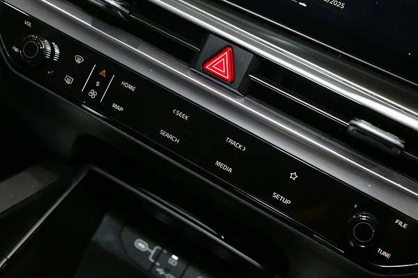 2025 Kia Sorento S MQ4 PE