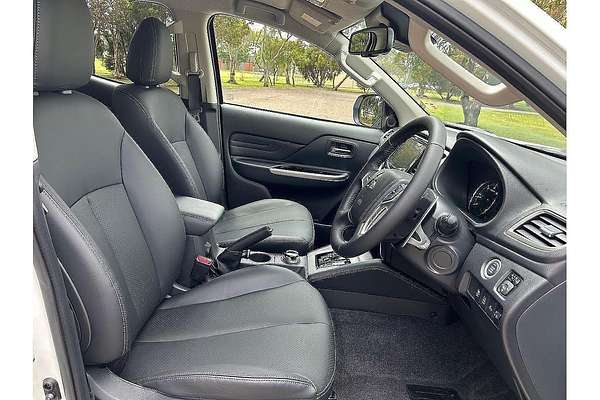 2023 Mitsubishi Triton GLS MR 4X4