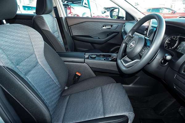 2025 Nissan X-TRAIL ST T33