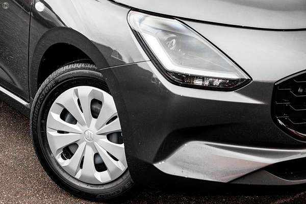 2025 Suzuki Swift Hybrid UZ