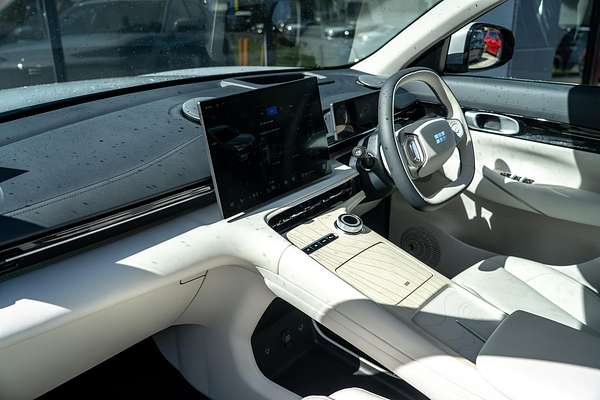 2025 Geely EX5 Inspire E245