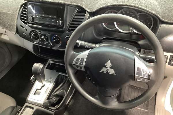 2015 Mitsubishi Triton GLX MN 4X4