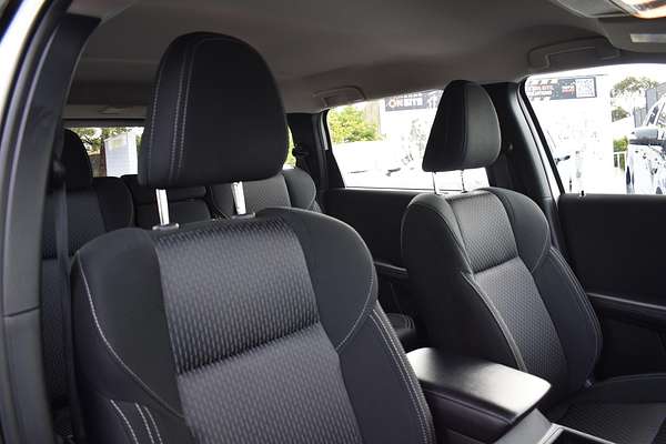 2024 Mitsubishi Outlander ES ZM