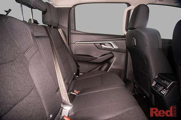 2025 Isuzu D-MAX LS-M 4X4