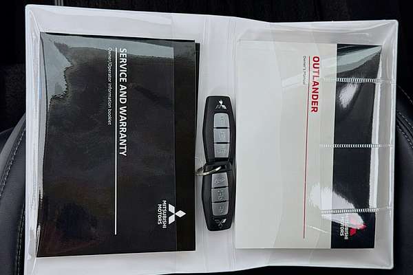 2022 Mitsubishi Outlander PHEV Aspire ZM