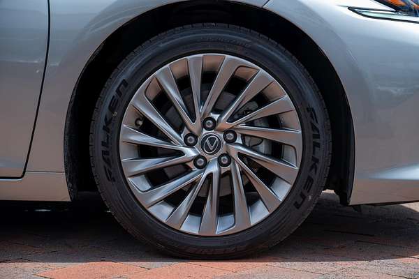 2019 Lexus ES ES300h Sports Luxury AXZH10R