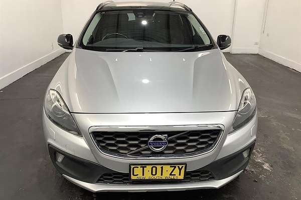 2015 Volvo V40 Cross Country D4 Luxury