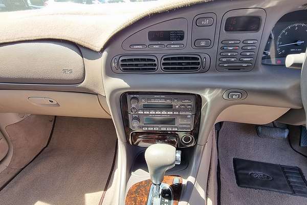 1998 Ford LTD DL