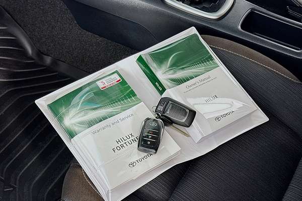 2021 Toyota Hilux SR5 GUN126R 4X4