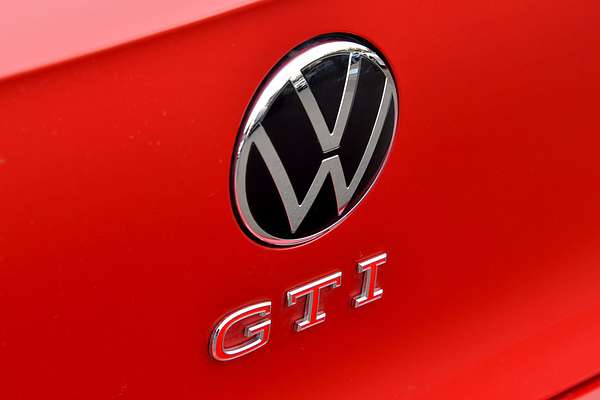 2024 Volkswagen Golf GTI 8