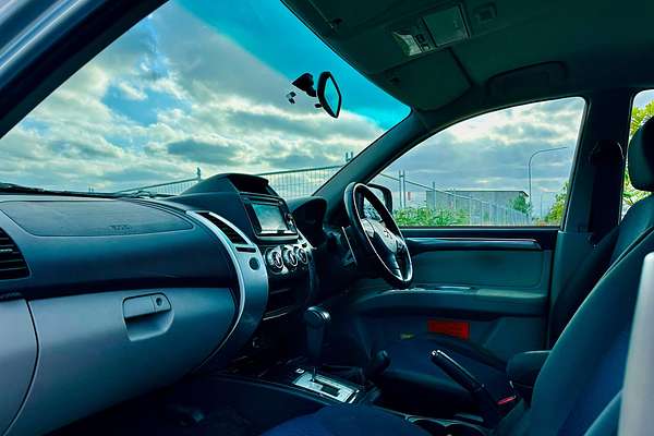 2015 Mitsubishi CHALLENGER (4x4) PC MY14