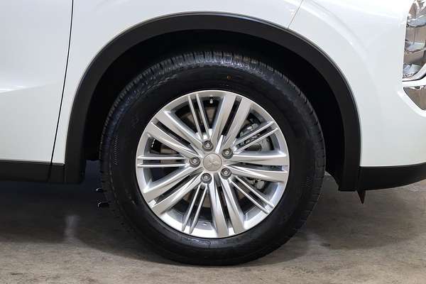2024 Mitsubishi Outlander ES ZM