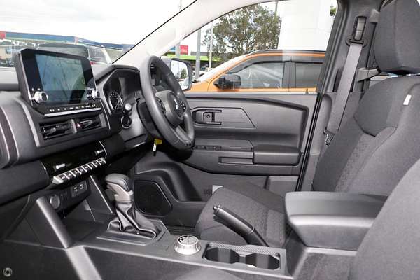 2024 Mitsubishi Triton GLX MV 4X4