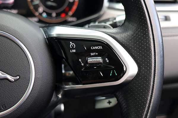 2022 Jaguar F-PACE P250 R-Dynamic SE X761