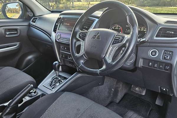 2019 Mitsubishi Triton GLS MR 4X4