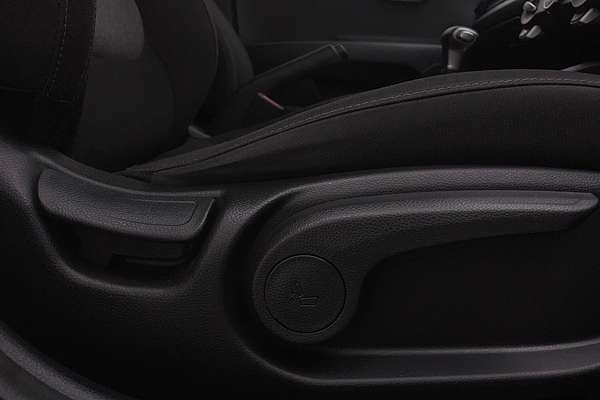 2023 Kia Stonic S YB