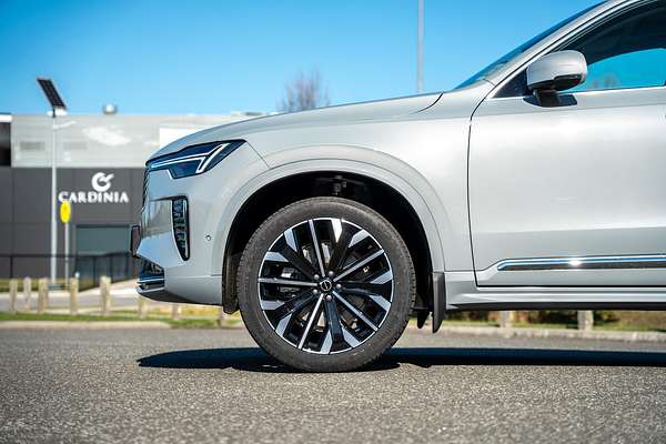 2025 Volvo XC90 Ultra B5 Bright