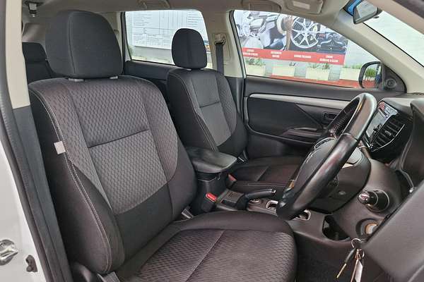 2014 Mitsubishi Outlander ES ZJ
