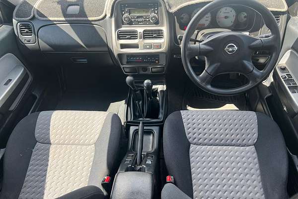 2014 Nissan Navara ST-R D22 4X4