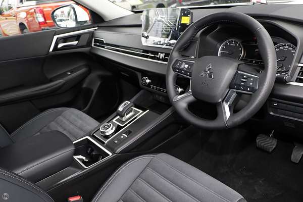 2025 Mitsubishi Outlander Aspire ZM
