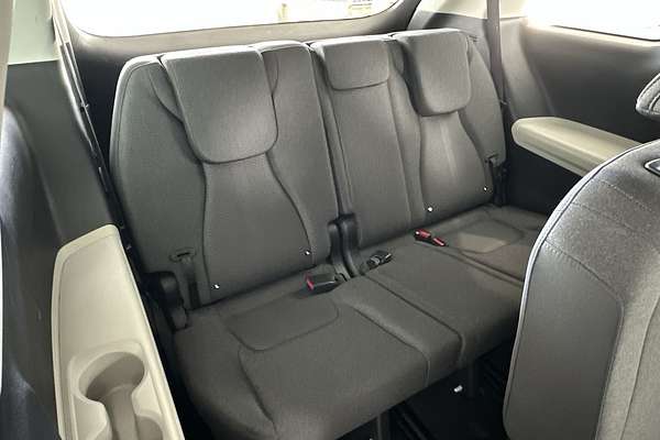 2023 Kia Carnival S KA4