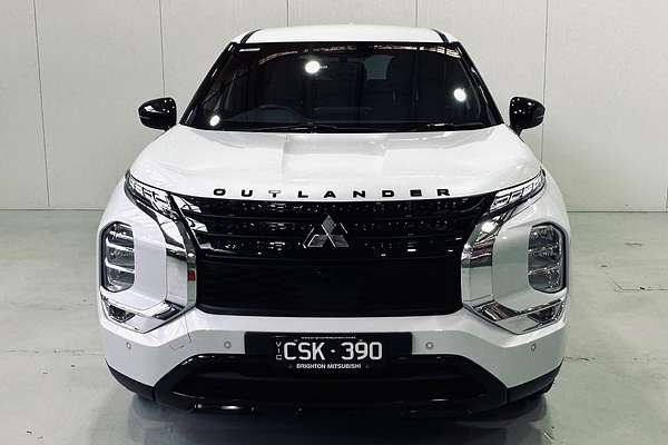 2023 Mitsubishi Outlander LS Black Edition ZM