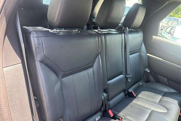 2020 Land Rover Discovery SD4 SE Series 5