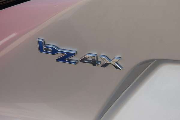 2023 Toyota bZ4X XEAM10R