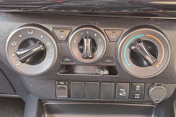 2021 Toyota Hilux SR GUN126R 4X4