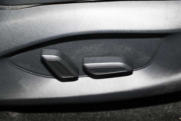 2025 MG ZS
