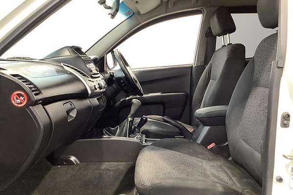 2013 Mitsubishi Triton GLX-R MN 4X4