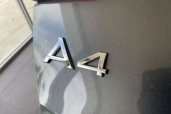 2023 Audi A4 45 TFSI S line B9