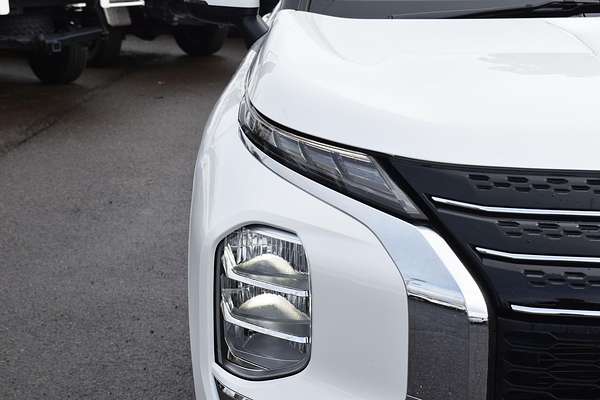 2024 Mitsubishi Outlander ES ZM