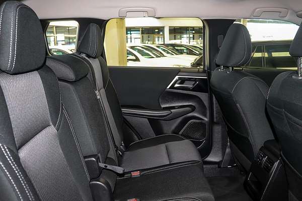 2024 Mitsubishi Outlander ES ZM