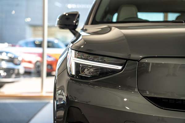 2025 Volvo EX40 Ultra Single Motor Extended Range
