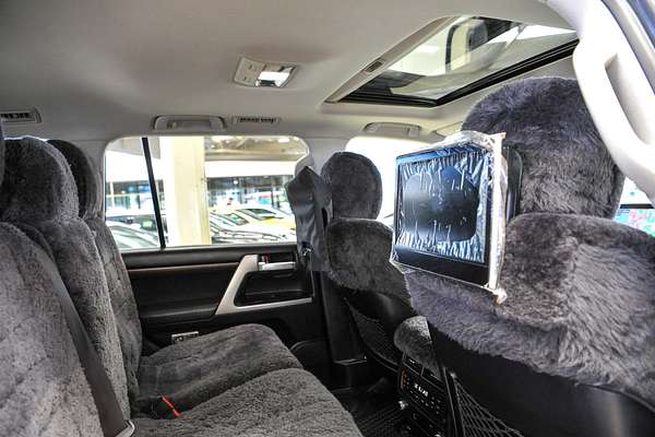 2017 Toyota Landcruiser Sahara VDJ200R