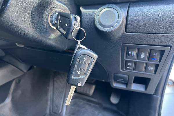 2019 Toyota Hilux SR GUN126R 4X4