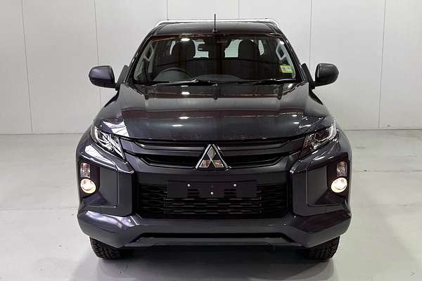 2023 Mitsubishi Triton GLX MR