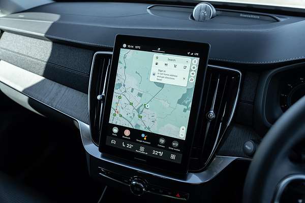 2025 Volvo XC90 Ultra B5 Bright