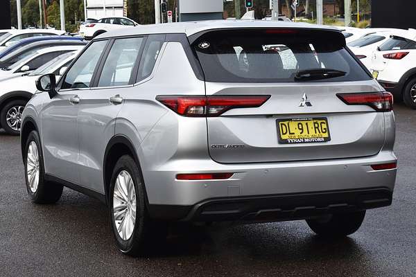 2024 Mitsubishi Outlander ES ZM