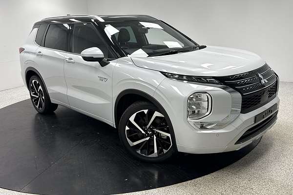 2022 Mitsubishi Outlander PHEV Exceed Tourer ZM